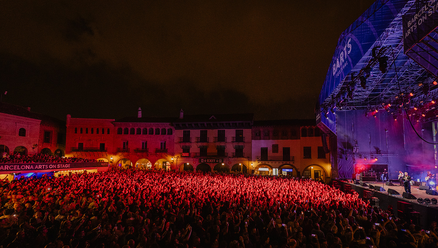 El BARTS Festival cierra una primera edición histórica en el Poble Espanyol con 68.000 asistentes y un Morrissey apoteósico