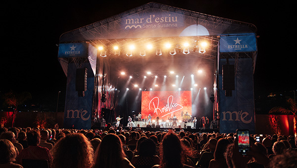 Rosario cierra el Mar d’Estiu Santa Susanna y se consolida como el gran festival del Maresme