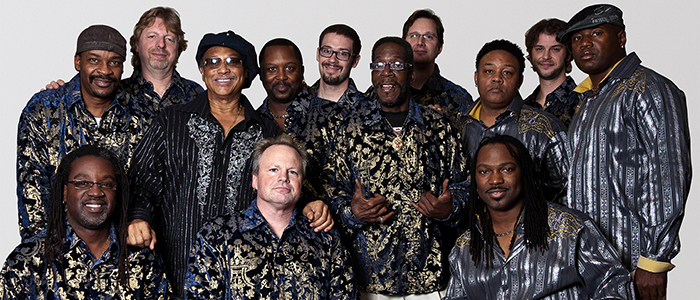 EARTH, WIND & FIRE EXPERIENCE FEAT. AL MCKAY