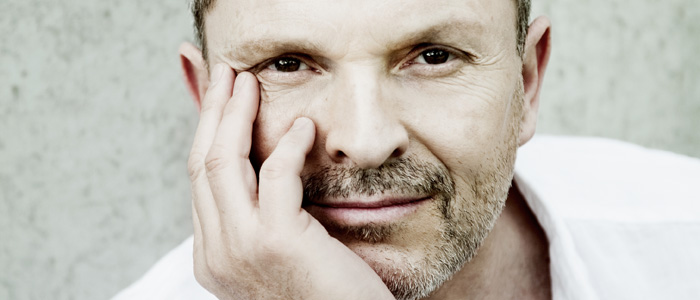 MIGUEL BOSÉ e invitados