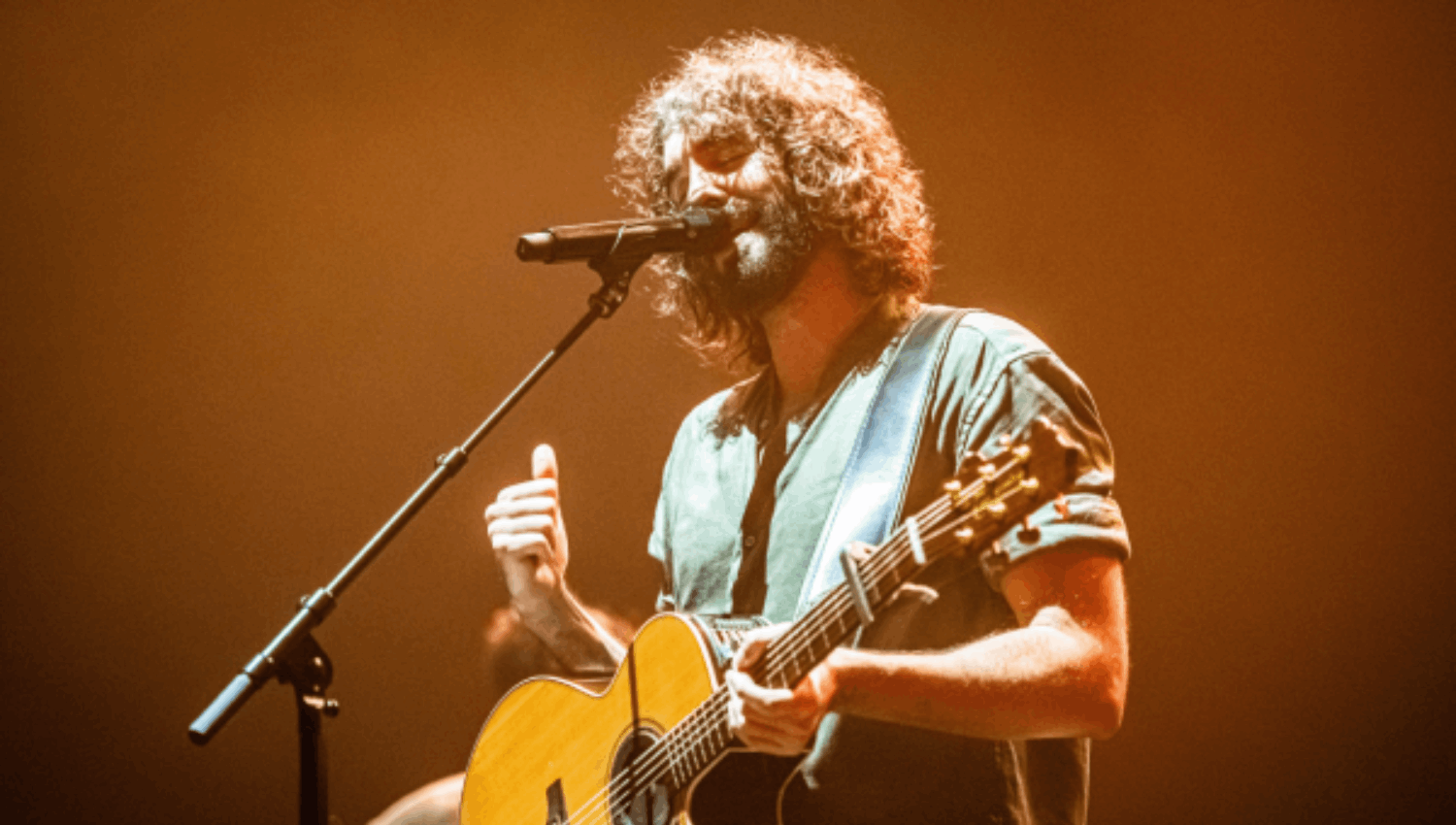 Mikel Izal inicia este sábado en Pamplona el final de la gira “El Miedo y el Paraíso” y agota las entradas en Barcelona