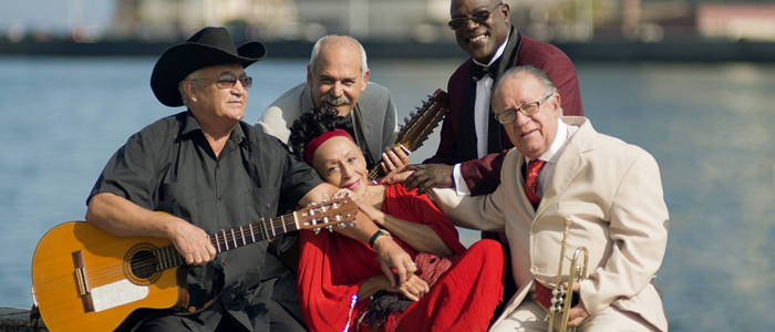 ORQUESTA BUENA VISTA SOCIAL CLUB ft. OMARA PORTUONDO & ELIADES OCHOA