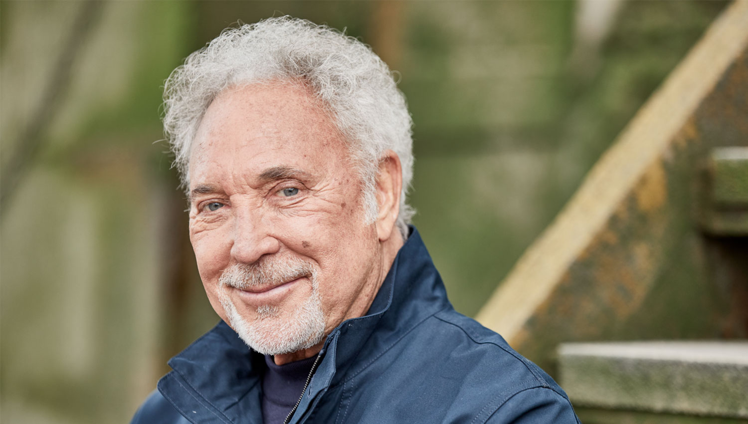 TOM JONES