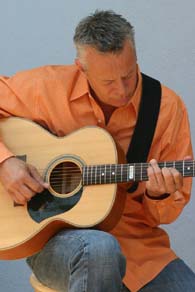 TOMMY EMMANUEL